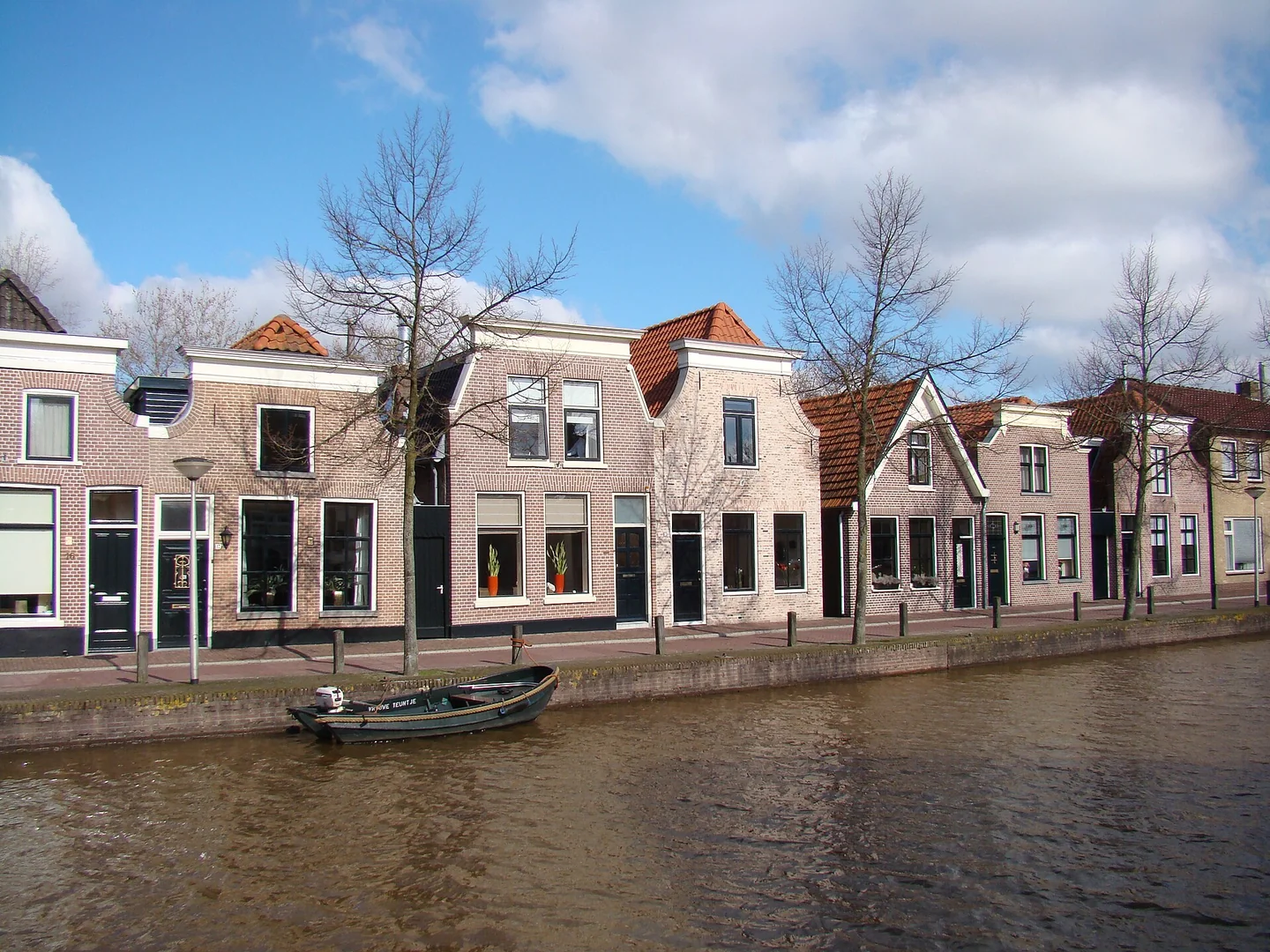 Historische panden aan de Keizersgracht in Meppel